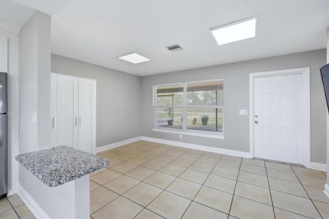 Commercial property in North Port, Florida 4 bedrooms, 147.25 sq.m. № 2096802 - photo 20