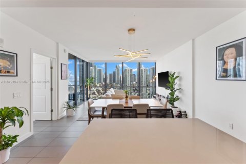 Condominio en alquiler en Miami, Florida, 2 dormitorios, 96.62 m2 № 1896231 - foto 5