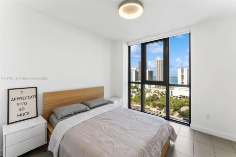 Condominio en alquiler en Miami, Florida, 2 dormitorios, 96.62 m2 № 1896231 - foto 18