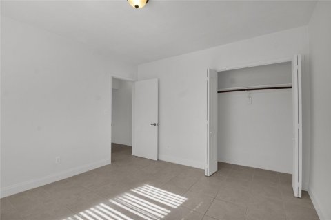 Appartement à louer à Hollywood, Floride: 1 chambre № 1029397 - photo 1