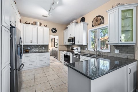 Villa ou maison à vendre à Ormond Beach, Floride: 3 chambres, 198.63 m2 № 2408115 - photo 18