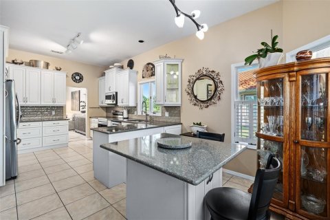 Villa ou maison à vendre à Ormond Beach, Floride: 3 chambres, 198.63 m2 № 2408115 - photo 17