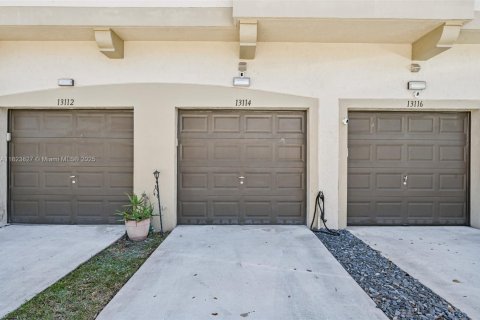 Condo in Miramar, Florida, 3 bedrooms  № 1808971 - photo 24