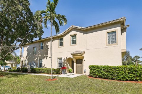 Condo in Miramar, Florida, 3 bedrooms  № 1808971 - photo 2