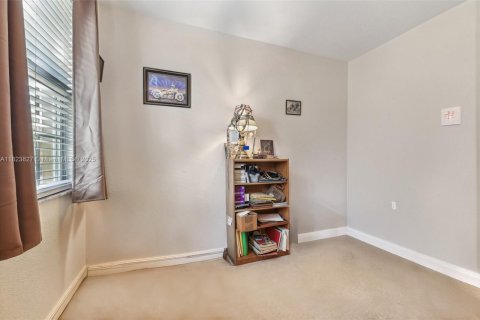 Condo in Miramar, Florida, 3 bedrooms  № 1808971 - photo 20