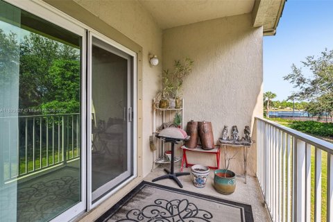 Condo in Miramar, Florida, 3 bedrooms  № 1808971 - photo 13