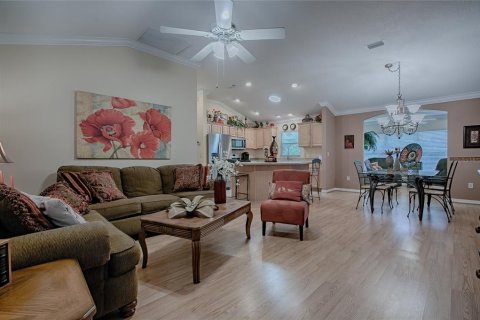 Casa en venta en The Villages, Florida, 3 dormitorios, 153.2 m2 № 1619313 - foto 6