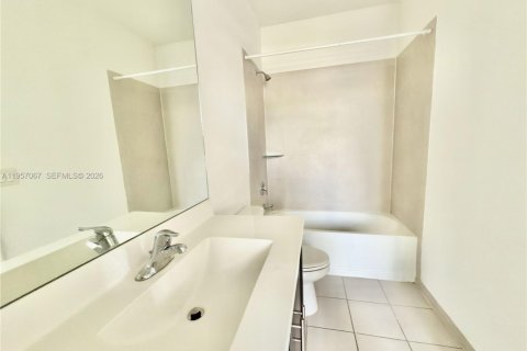 Купить таунхаус в Хомстед, Флорида 3 спальни, 123.37м2, № 2011848 - фото 21