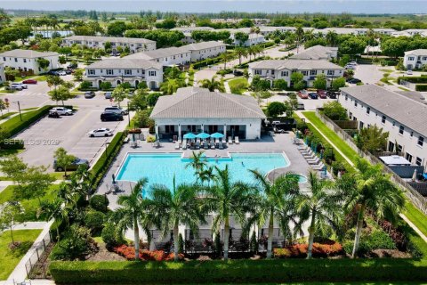 Купить таунхаус в Хомстед, Флорида 3 спальни, 123.37м2, № 2011848 - фото 5