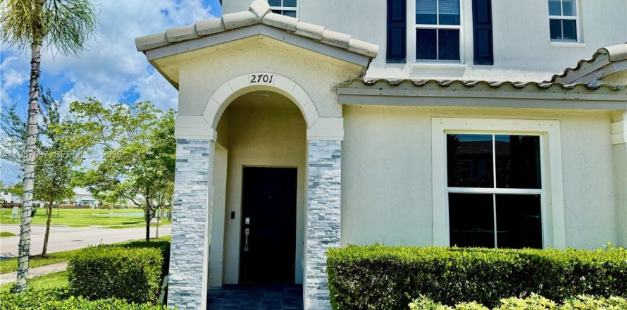 Таунхаус в Хомстед, Флорида 3 спальни, 123.37м2 № 2011848