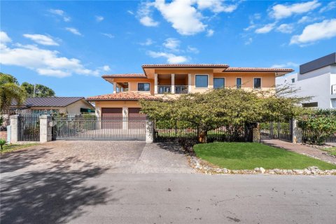 Купить виллу или дом в Майами, Флорида 4 спальни, 347.08м2, № 2033554 - фото 4