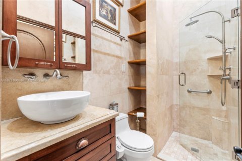 Купить виллу или дом в Майами, Флорида 4 спальни, 347.08м2, № 2033554 - фото 17