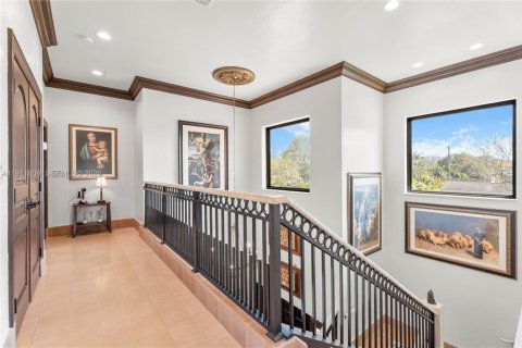 Купить виллу или дом в Майами, Флорида 4 спальни, 347.08м2, № 2033554 - фото 23