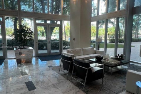 Condominio en venta en Miami, Florida, 2 dormitorios, 112.6 m2 № 2033055 - foto 17