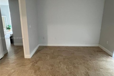 Condominio en venta en Miami, Florida, 2 dormitorios, 112.6 m2 № 2033055 - foto 10