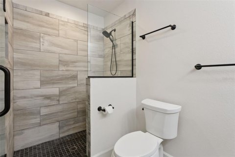 House in Tavares, Florida 3 bedrooms, 152.45 sq.m. № 2196981 - photo 13