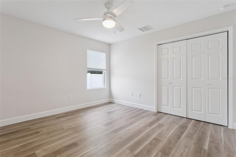 House in Tavares, Florida 3 bedrooms, 152.45 sq.m. № 2196981 - photo 14