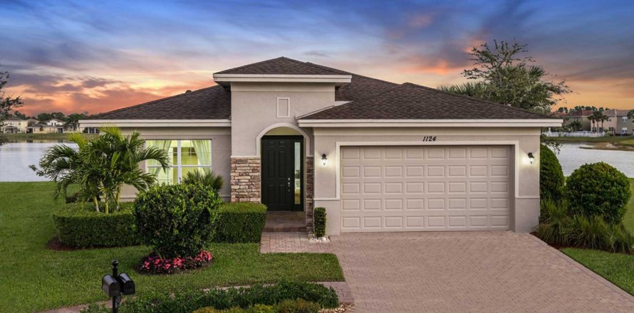 House in VIZCAYA FALLS in Port St. Lucie, Florida 2 bedrooms, 154 sq.m. № 36974