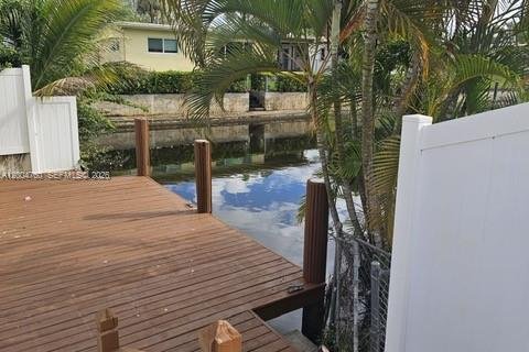 House in Plantation, Florida 3 bedrooms, 133.97 sq.m. № 2068191 - photo 24