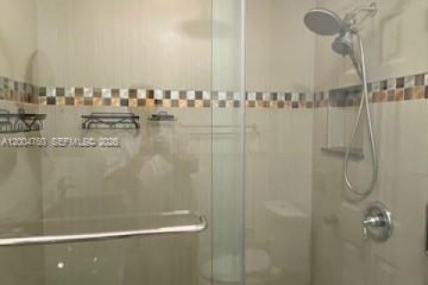 House in Plantation, Florida 3 bedrooms, 133.97 sq.m. № 2068191 - photo 11