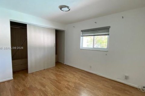 House in Plantation, Florida 3 bedrooms, 133.97 sq.m. № 2068191 - photo 16