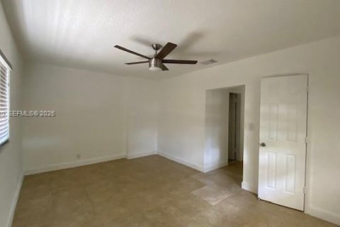 House in Plantation, Florida 3 bedrooms, 133.97 sq.m. № 2068191 - photo 14