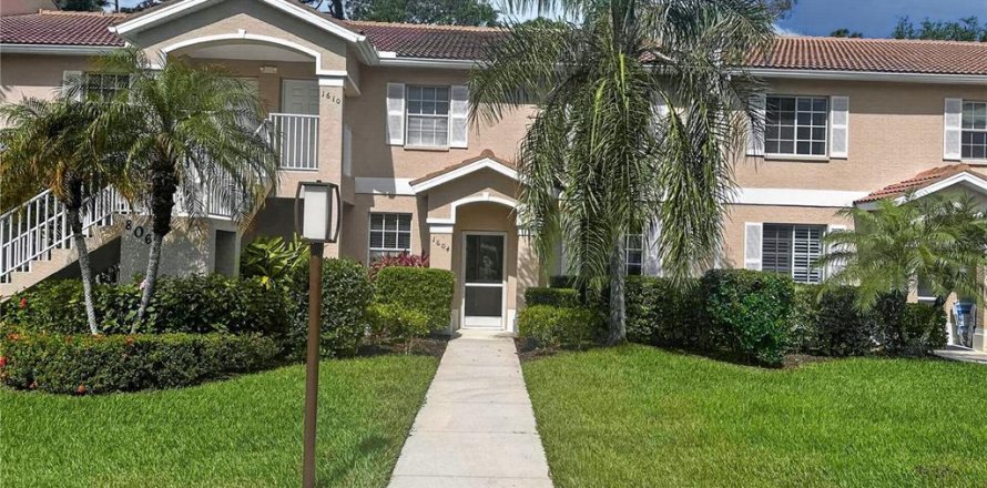 Apartment in Naples, Florida 2 bedrooms, 111.76 sq.m. № 2213530