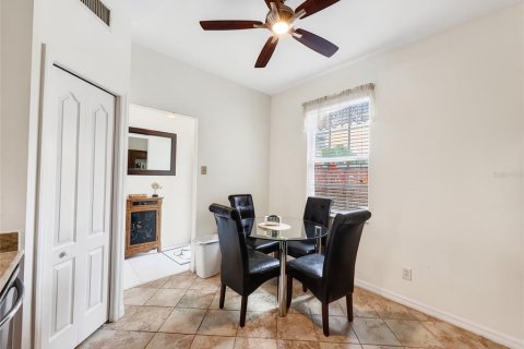 Apartment in Naples, Florida 2 bedrooms, 111.76 sq.m. № 2213530 - photo 7