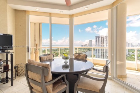 Купить кондоминиум в Авентура, Флорида 3 спальни, 249.91м2, № 2089692 - фото 9