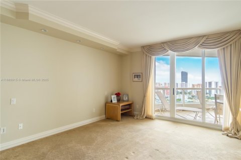 Купить кондоминиум в Авентура, Флорида 3 спальни, 249.91м2, № 2089692 - фото 18