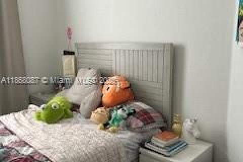 Купить таунхаус в Пемброк-Пайнс, Флорида 3 спальни, 175.4м2, № 1983431 - фото 22