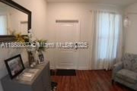 Купить таунхаус в Пемброк-Пайнс, Флорида 3 спальни, 175.4м2, № 1983431 - фото 7