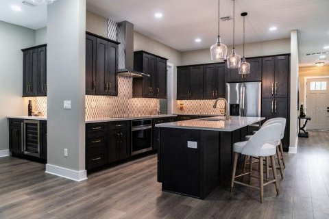 Casa en venta en Tampa, Florida, 4 dormitorios, 226.03 m2 № 1085930 - foto 6