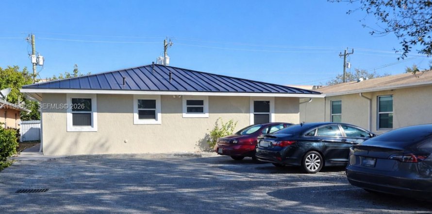 Casa en Hollywood, Florida 3 dormitorios, 213.77 m2 № 2027251