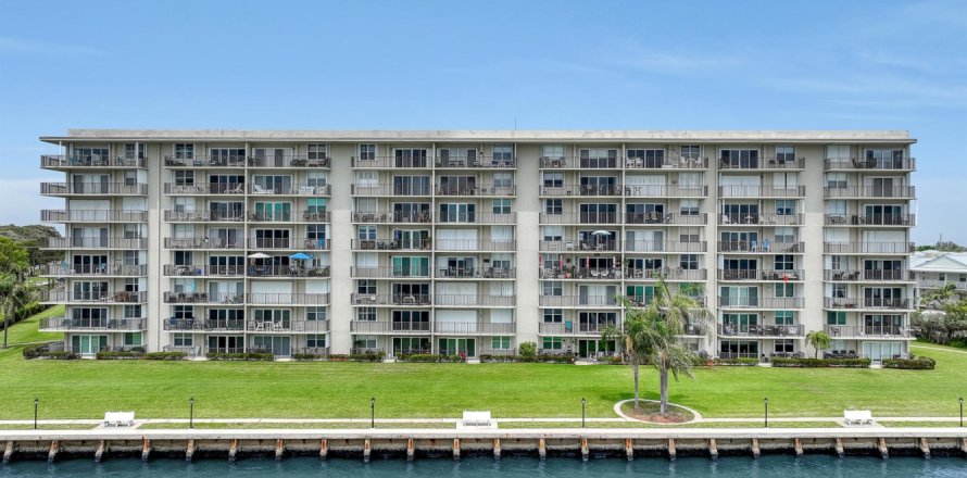 Condo à Lake Park, Floride, 2 chambres  № 1187728