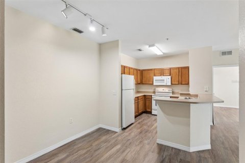 Condominio en alquiler en Orlando, Florida, 2 dormitorios, 97.18 m2 № 2091454 - foto 4
