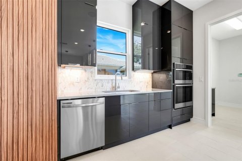 Casa en venta en Palm Coast, Florida, 4 dormitorios, 220.74 m2 № 2138043 - foto 23
