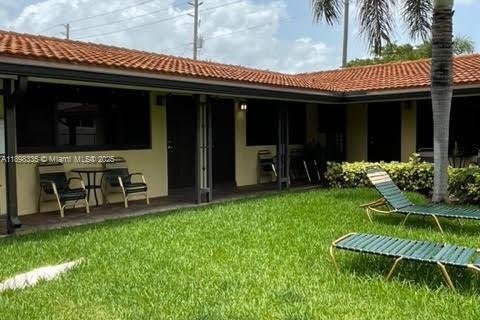 Commercial property in Hallandale Beach, Florida № 2014603 - photo 8