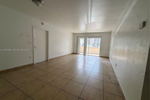 Condominio en alquiler en Miami, Florida, 1 dormitorio, 79.34 m2 № 2348421 - foto 6