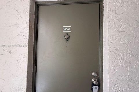 Condominio en alquiler en Miami, Florida, 1 dormitorio, 79.34 m2 № 2348421 - foto 12