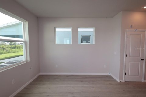House in Wesley Chapel, Florida 3 bedrooms, 211.26 sq.m. № 2208808 - photo 12