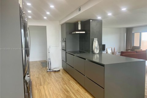 Copropriété à vendre à Miami, Floride: 2 chambres, 215.53 m2 № 1926641 - photo 10