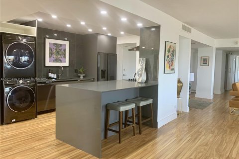 Copropriété à vendre à Miami, Floride: 2 chambres, 215.53 m2 № 1926641 - photo 9