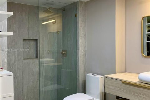 Copropriété à vendre à Miami, Floride: 2 chambres, 215.53 m2 № 1926641 - photo 16