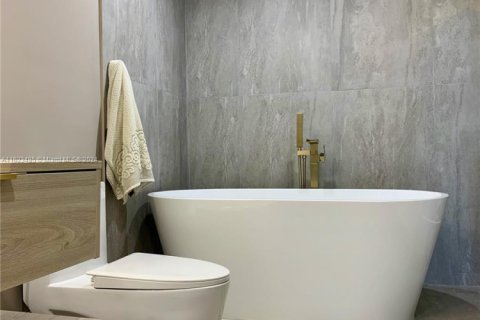 Copropriété à vendre à Miami, Floride: 2 chambres, 215.53 m2 № 1926641 - photo 21