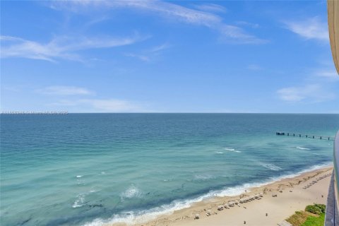 Condominio en venta en Sunny Isles Beach, Florida, 1 dormitorio, 79.71 m2 № 1960427 - foto 22