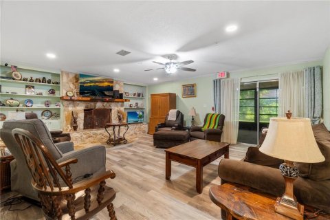 Villa ou maison à vendre à Seffner, Floride: 4 chambres, 234.58 m2 № 2150231 - photo 5