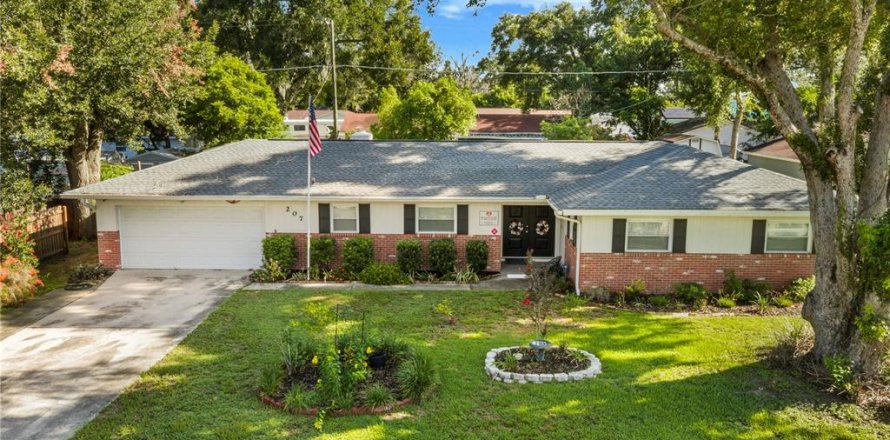Villa ou maison à Seffner, Floride 4 chambres, 234.58 m2 № 2150231