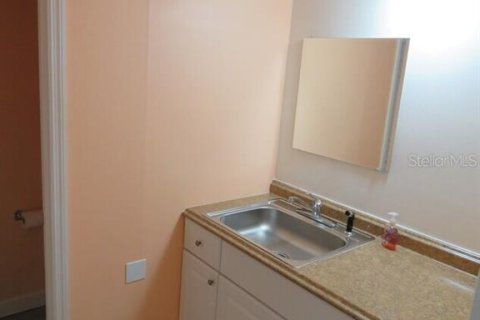 Propiedad comercial en venta en Longwood, Florida, 472.13 m2 № 1886970 - foto 12