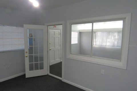 Propiedad comercial en venta en Longwood, Florida, 472.13 m2 № 1886970 - foto 16